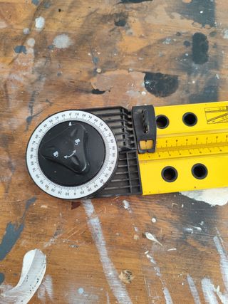 Nivel láser Powerfix PLW670 + transportador ángulo