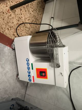 Amasadora  600
10 litros 
Como nueva 