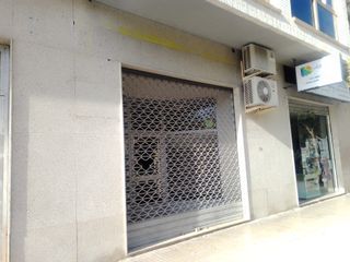 Vendo Local oficinas a pie de calle en Gandia