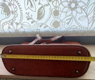 Bolso marrón de piel