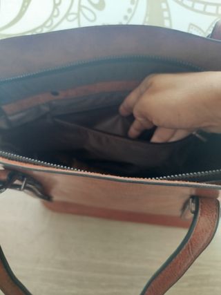 Bolso marrón de piel