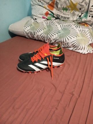 Botas fútbol Adidas Predator talla 40