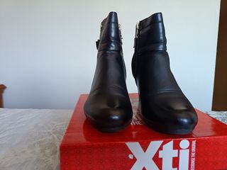 Botines Xti mujer negros