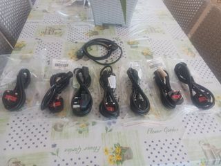 Lote cables + auriculares,cables sin usar 