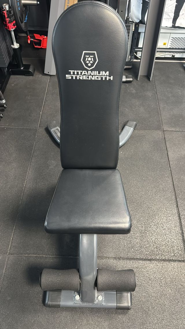 Banco pesas Titanium strenght - Ajustable