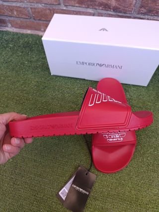 Chanclas Emporio Armani rojas - nuevas