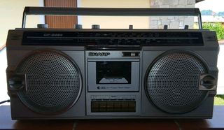 Sharp GF-545A Radiocassette Stereo