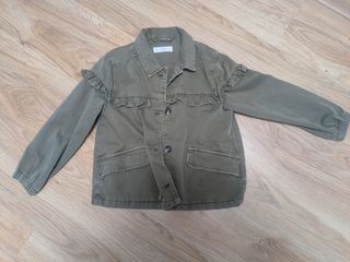 Cazadora Zara niña verde militar 7 años 122