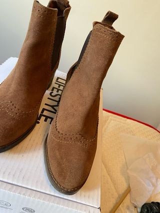 Botines serraje marrón