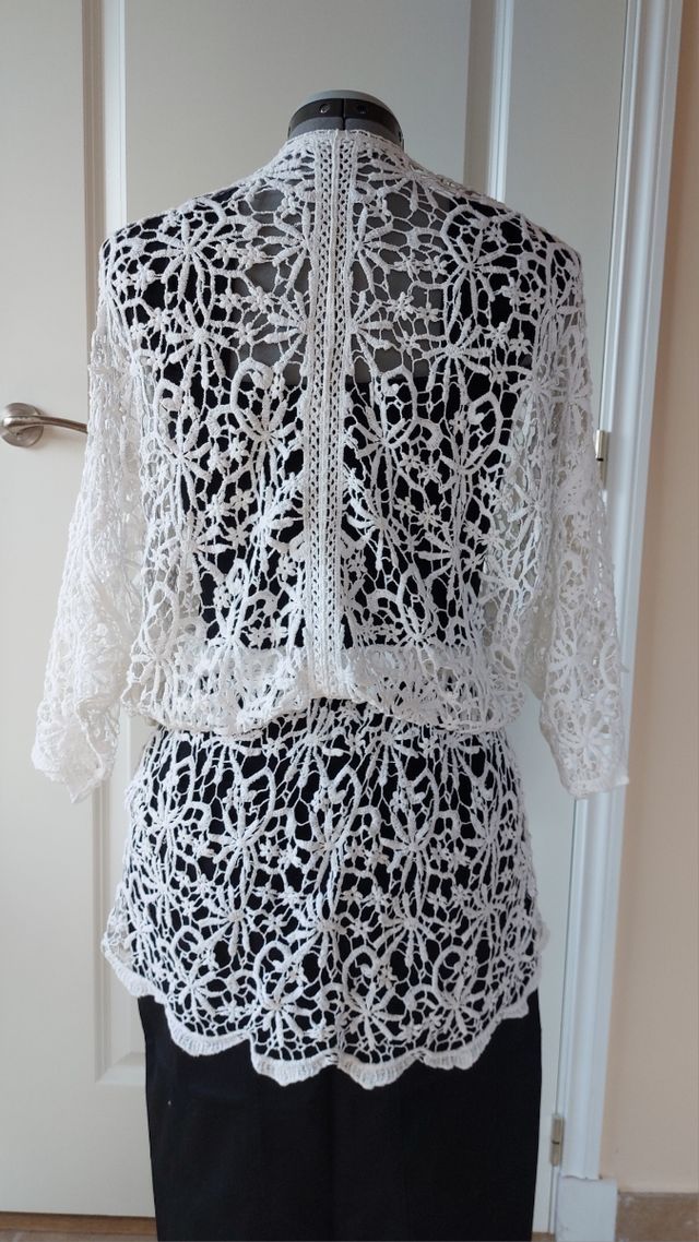 Top blanco de encaje grueso. Como nuevo. 40-42