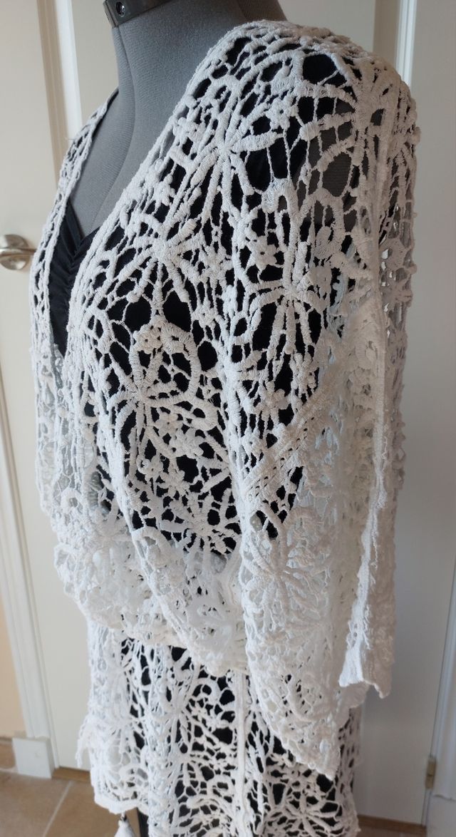 Top blanco de encaje grueso. Como nuevo. 40-42