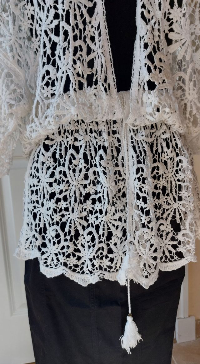 Top blanco de encaje grueso. Como nuevo. 40-42