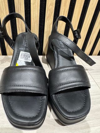 Sandalias cuña negras
