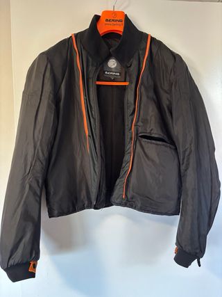 Chaqueta moto Bering marrón
Totalmente impermeable