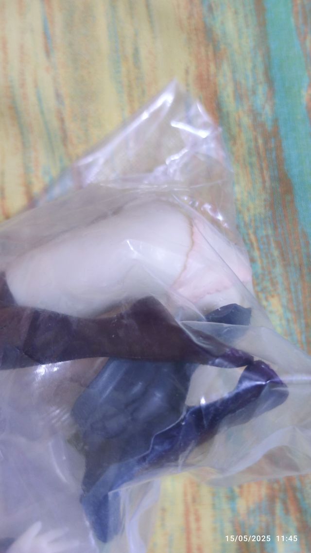 FIGURA - CHICA JOVEN CON PECHOS INTERCAMBIABLES