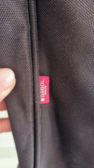 Portatrajes Gabol con etiquetas