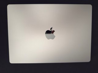 MacBook Pro + Airpods Max