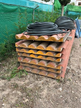 Cubierta tejado: 7 paneles sándwich 1x6 m