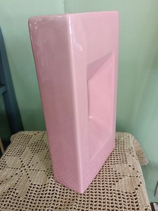 Jarrón rosa diseño moderno