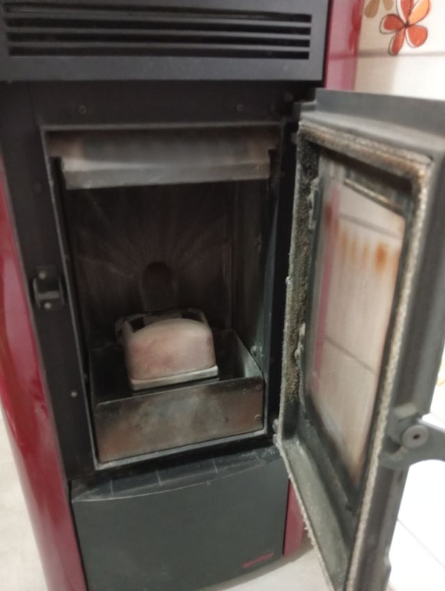 Estufa de pellet Nordica Extraflame Mod. Ketty 5.0