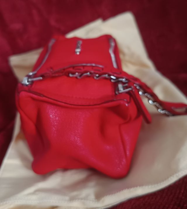 Clutch Givenchy rojo