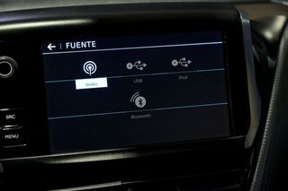 Peugeot 2008   Allure BlueHDi 120 SS EAT6