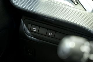 Peugeot 2008 Allure BlueHDi 120 SS EAT6