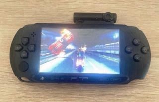 PSP Street negra + juegos