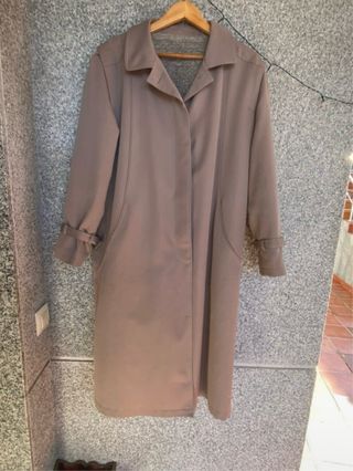 Gabardina larga beige