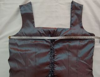 Vestido fiesta sin estrenar con la  etiqueta