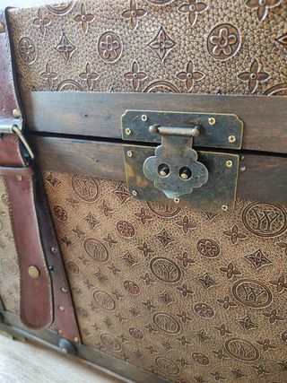 Baúl antiguo madera polipiel marrón