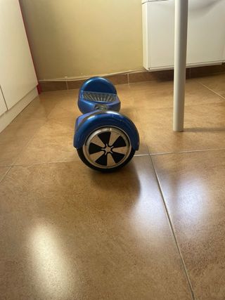 Hoverboard azul con cargador