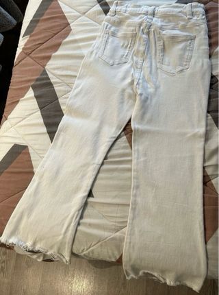 Pantalón blanco campana