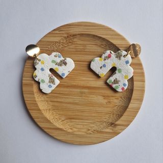 Pendientes arcilla polimérica