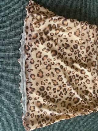 Mini falda leopardo talla L de shein.