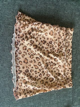 Mini falda leopardo talla L de shein.