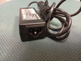 Cargador Toshiba portátil