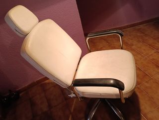 Sillón maquillaje blanco y plateado