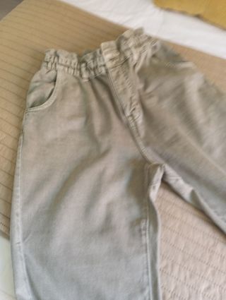 Pantalones  vaquero Zara beige cintura elástica