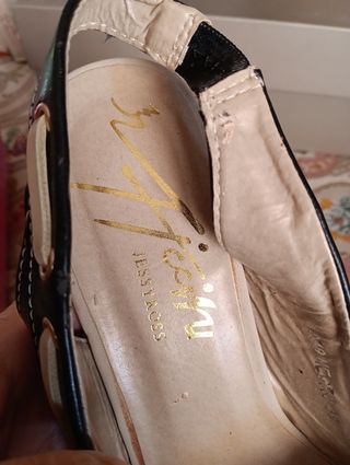 Zapatos Jessica Ross negros y beige
