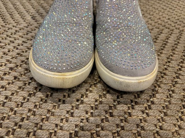 Zapatillas Xti grises con pedrería