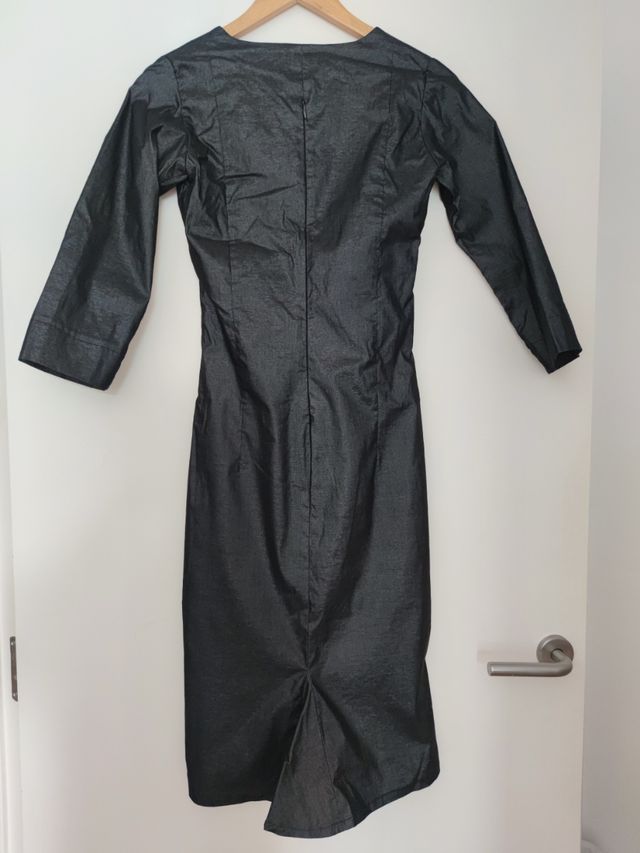 Vestido gris oscuro estilo años 50