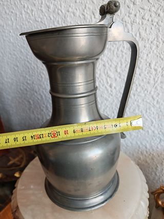 Jarra peltre antigua