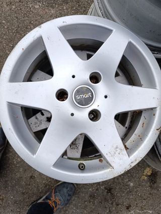 Llantas usadas: Actyon y Audi A6