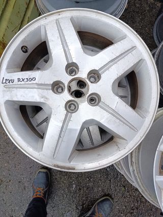 Llantas usadas: Actyon y Audi A6