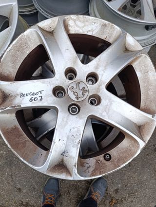 Llantas usadas: Actyon y Audi A6