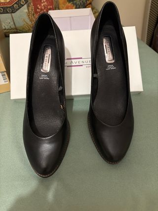 Zapatos negros 5th Avenue tacón bajo