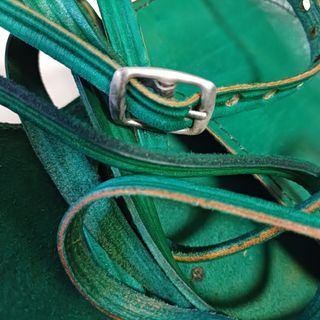 Bolso cuero artesanal verde con árbol de la vida