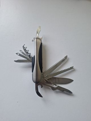 Navaja multiusos 12 funciones