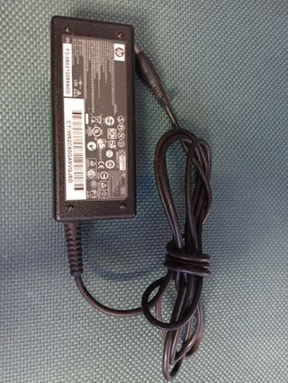 Cargador HP portátil